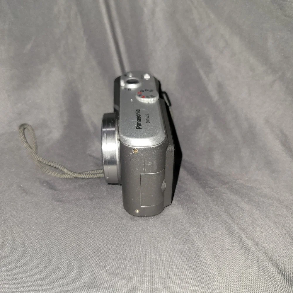 Panasonic DMC-LZ5 Lumix Mega O.I.S 6.0 Mega Pixel Digital Camera Tested Works